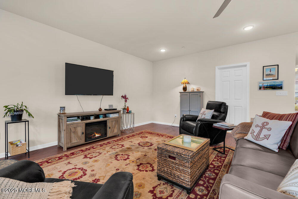 24 Lighthouse Point Road Highlands, NJ 07732 - Photo 11 of 63 012_dsc00791-1_202