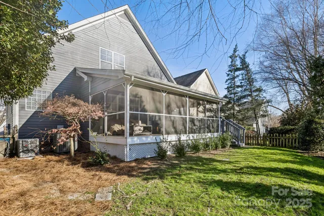 $659,000 | 7534 Thorn Creek Lane, Tega Cay, SC 29708