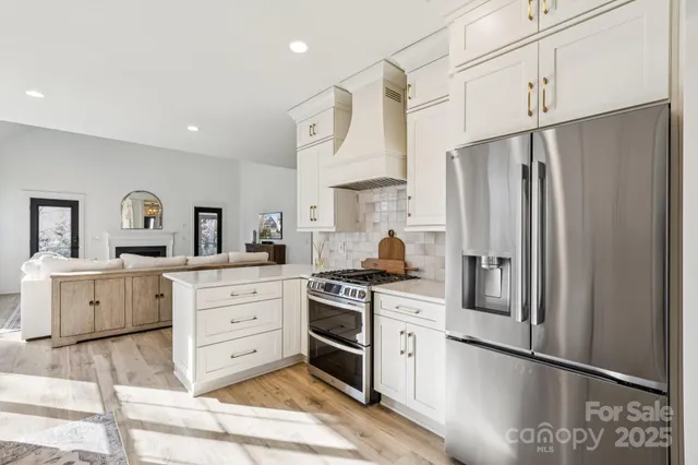 $659,000 | 7534 Thorn Creek Lane, Tega Cay, SC 29708