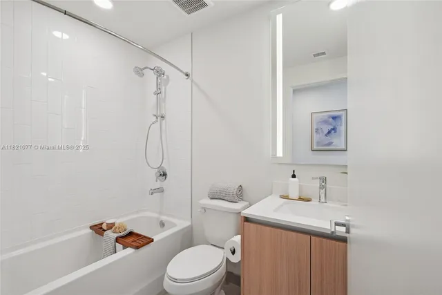 $3,435 | 55 Northwest 29th Street, Unit AK, Miami, FL 33127