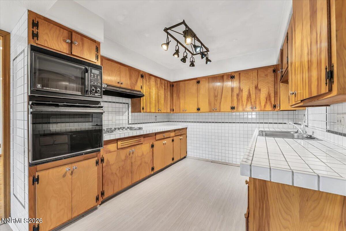 2470 Riviera Street Reno, NV 89509 - Photo 13 of 42 14-2470 Riviera St Reno NV 89509 (14 of