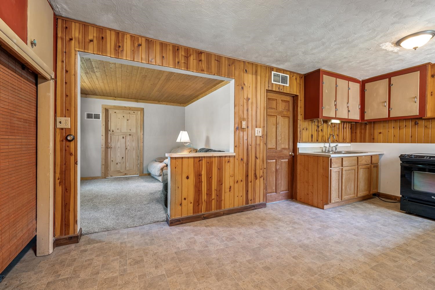 W5643 Main Street Nichols, WI 54152 - Photo 7 of 26