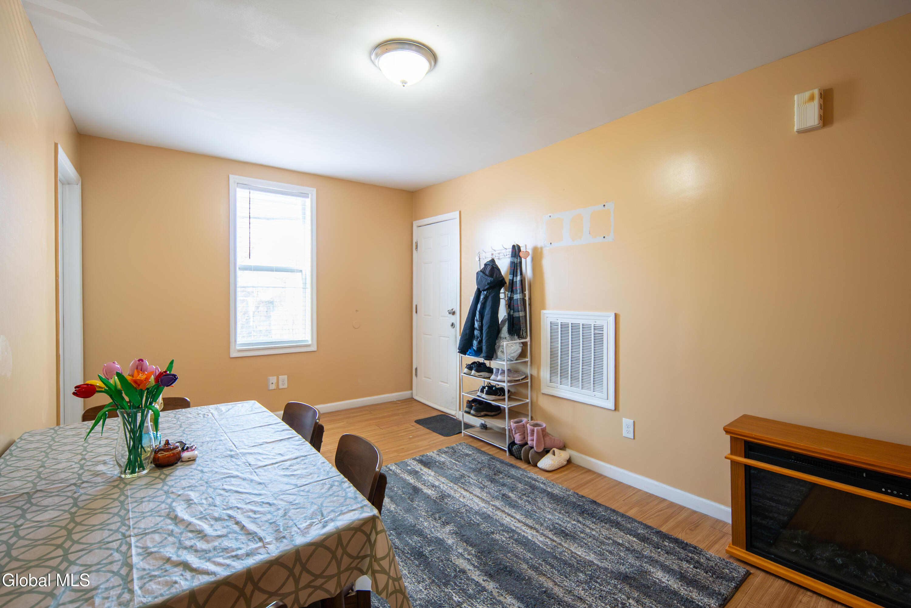 628 4th Street Troy, NY 12180 - Photo 6 of 27 007