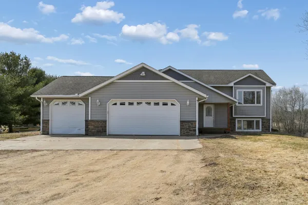 $384,900 | 891 170th Avenue, New Richmond, WI 54017