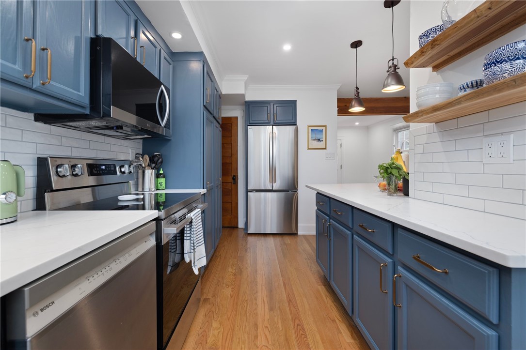 75 Old Fort Road Newport, RI 02840 - Photo 10 of 28 kitchen