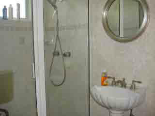 276 Northeast Olive Way Boca Raton, FL 33432 - Photo 4 of 9 BathRoom