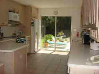 276 Northeast Olive Way Boca Raton, FL 33432 - Photo 6 of 9 Kitchen