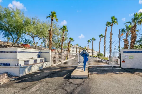 $224,000 | 2022 Merrill Lane, Unit 13E, Bullhead City, AZ 86442