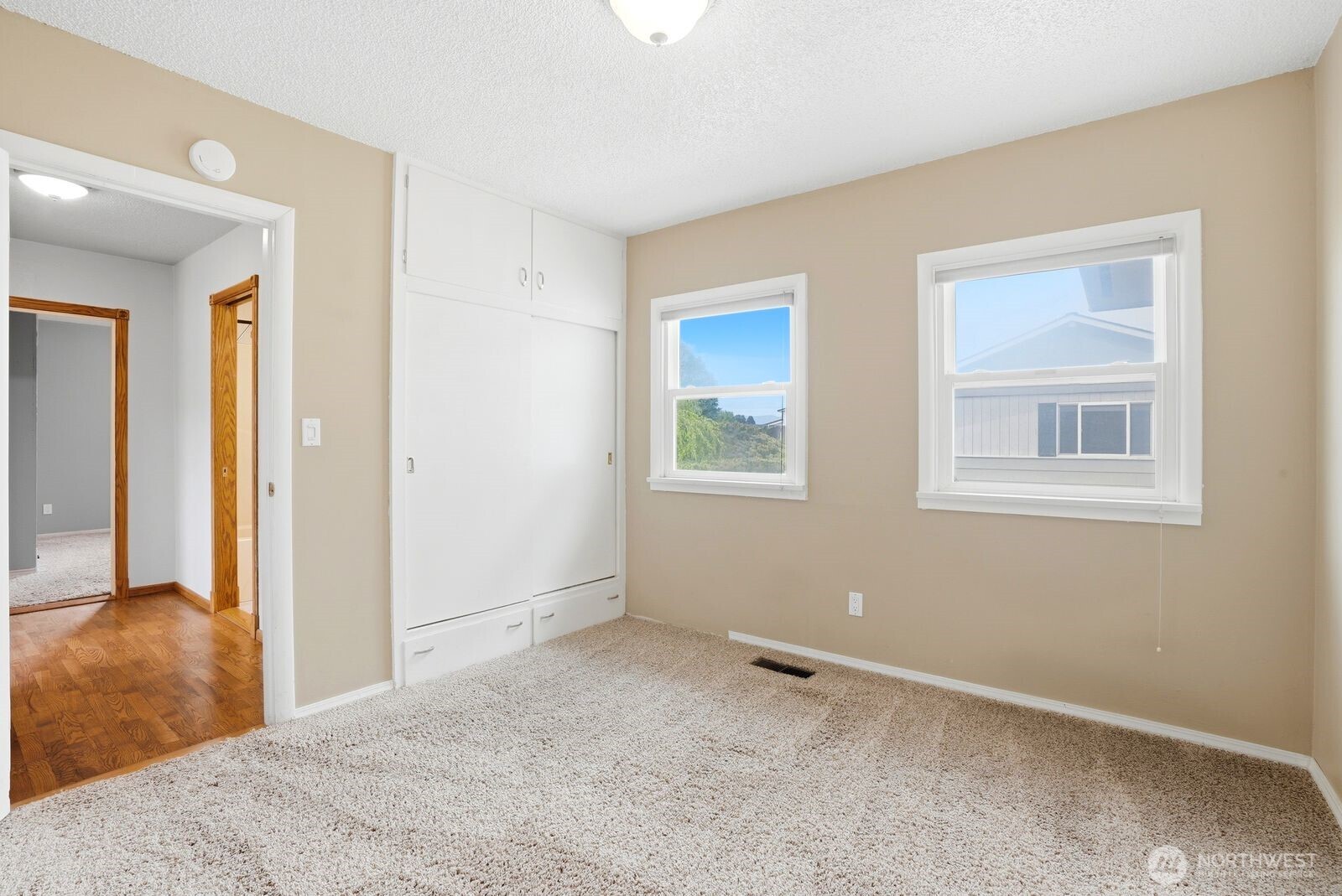 4101 Ahtanum Road Yakima, WA 98903 - Photo 14 of 38