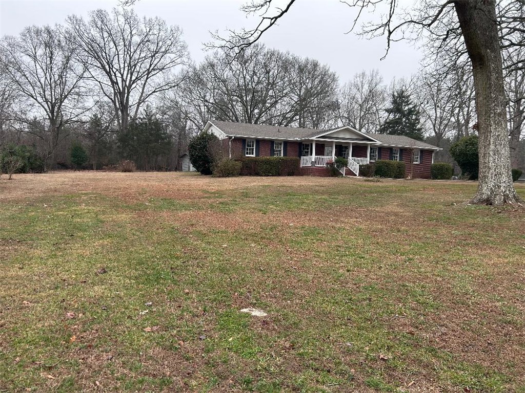 109 West Stewart Street Pelzer, SC 29669 - Photo 5 of 40