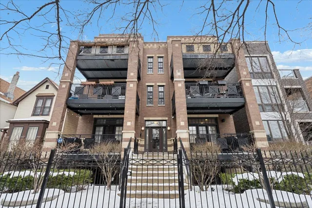 $775,000 | 723 West Diversey Parkway, Unit 3E, Chicago, IL 60614
