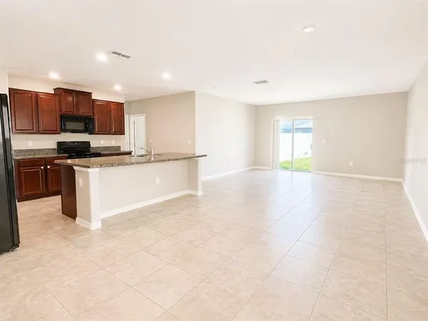 $2,750 | 7406 Rosy Periwinkle Court, Tampa, FL 33619
