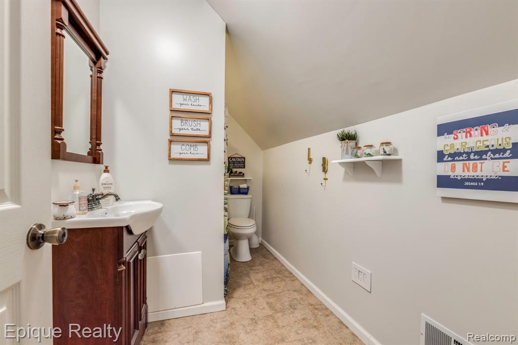7884 North Road Fort Gratiot, MI 48059 - Photo 45 of 54 Gallery Image 45