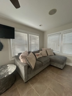634 Spring Road Elmhurst, IL 60126 - Photo 11 of 15 Gallery Image 11