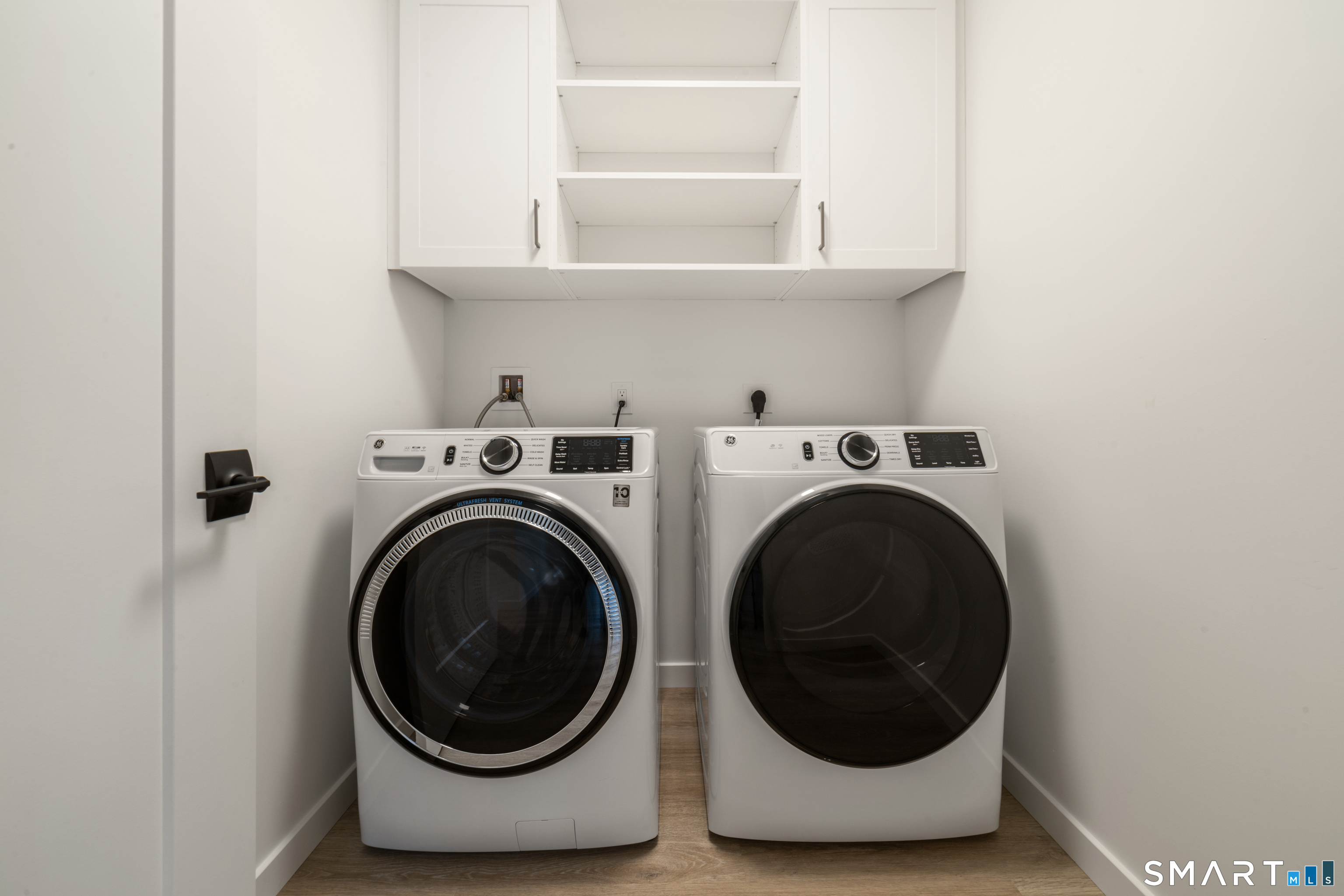 234 Great Plain Road Danbury, CT 06811 - Photo 27 of 40 a utility room with dryer and washer