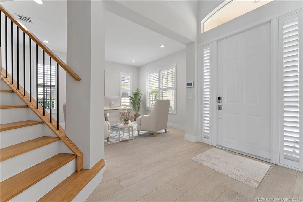 565 Southwest Yacht Basin Way Stuart, FL 34997 - Photo 4 of 55 a view of entryway with livingroom