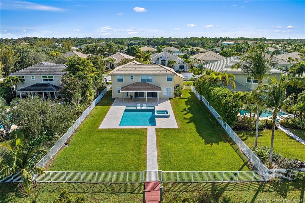 565 Southwest Yacht Basin Way Stuart, FL 34997 - Photo 48 of 55 a view of a tennis court