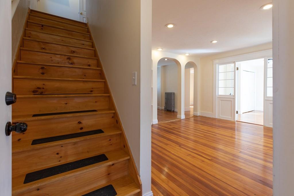 22 Gordon Street Worcester, MA 01604 - Photo 4 of 25 Gallery Image 4