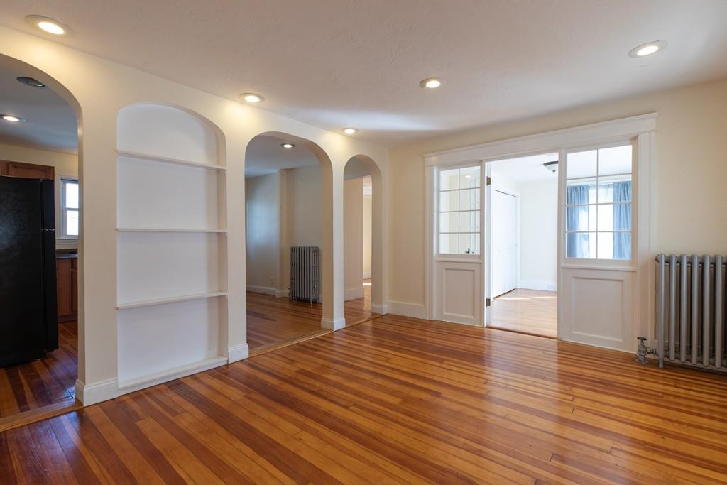 22 Gordon Street Worcester, MA 01604 - Photo 5 of 25 Gallery Image 5