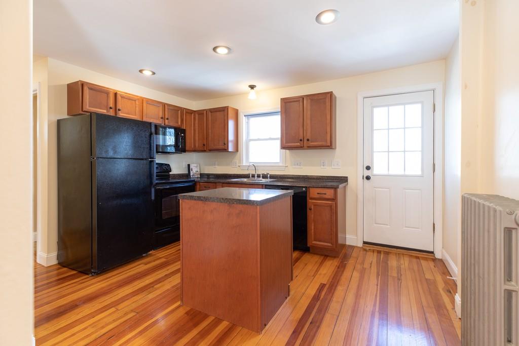 22 Gordon Street Worcester, MA 01604 - Photo 9 of 25 Gallery Image 9