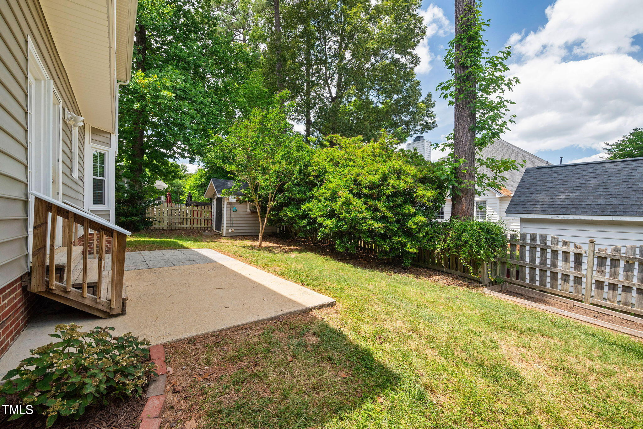12441 Harcourt Drive Raleigh, NC 27613 - Photo 34 of 38 34