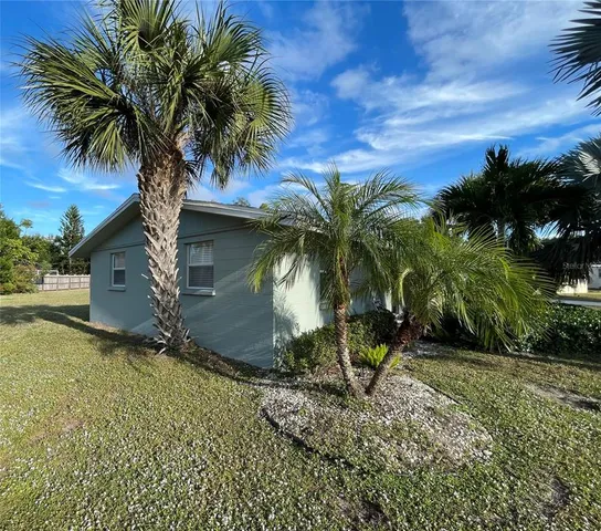 $2,500 | 6405 White Sands Terrace, Sarasota, FL 34231
