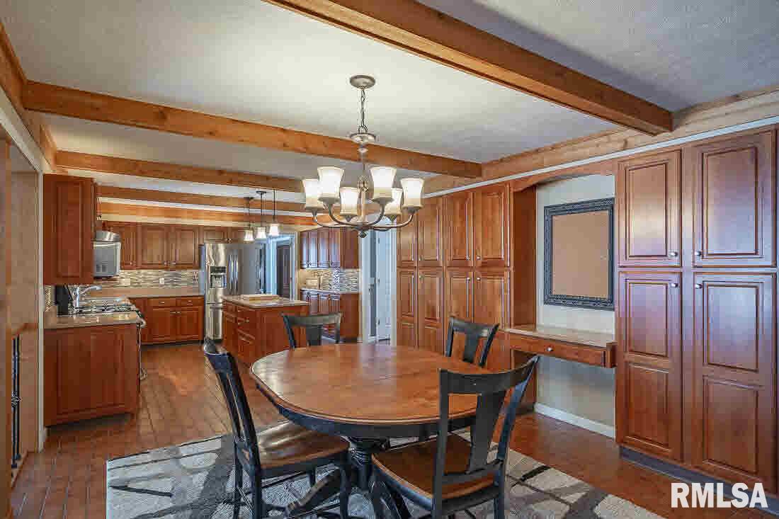 6535 James Road Bettendorf, IA 52722 - Photo 11 of 24 Gallery Image 11