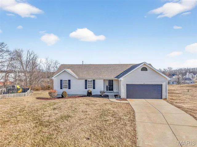 $312,700 | 157 Sweetgum Drive, Troy, MO 63379
