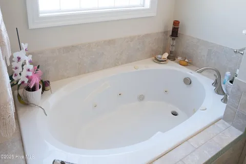 $800,000 | 571 Windstar Lane, Wilmington, NC 28411