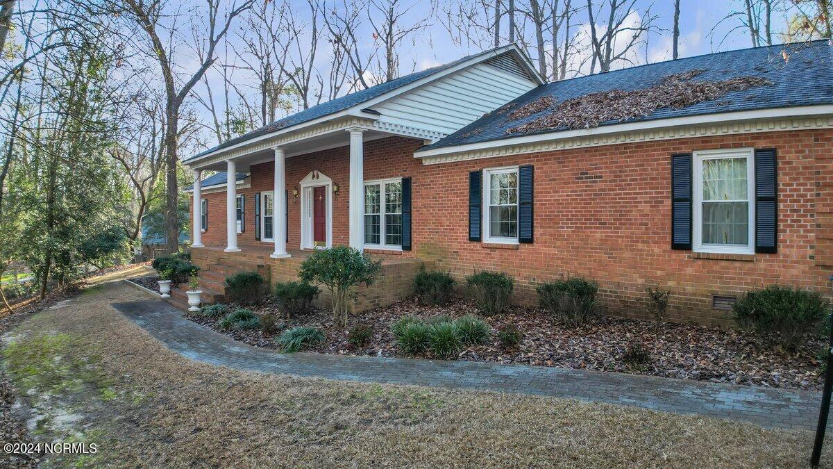 809 Williamsburg Drive Rockingham, NC 28379 - Photo 1 of 48 Front OF House