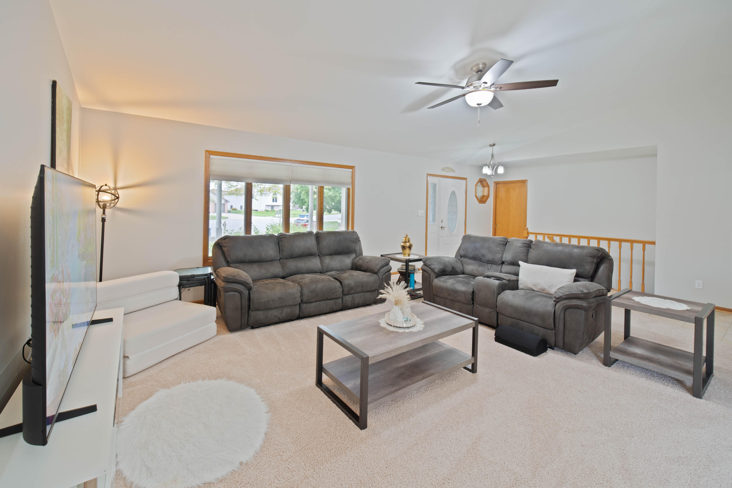 7019 Forest Ridge Drive Schererville, IN 46375 - Photo 5 of 19 3000x2000