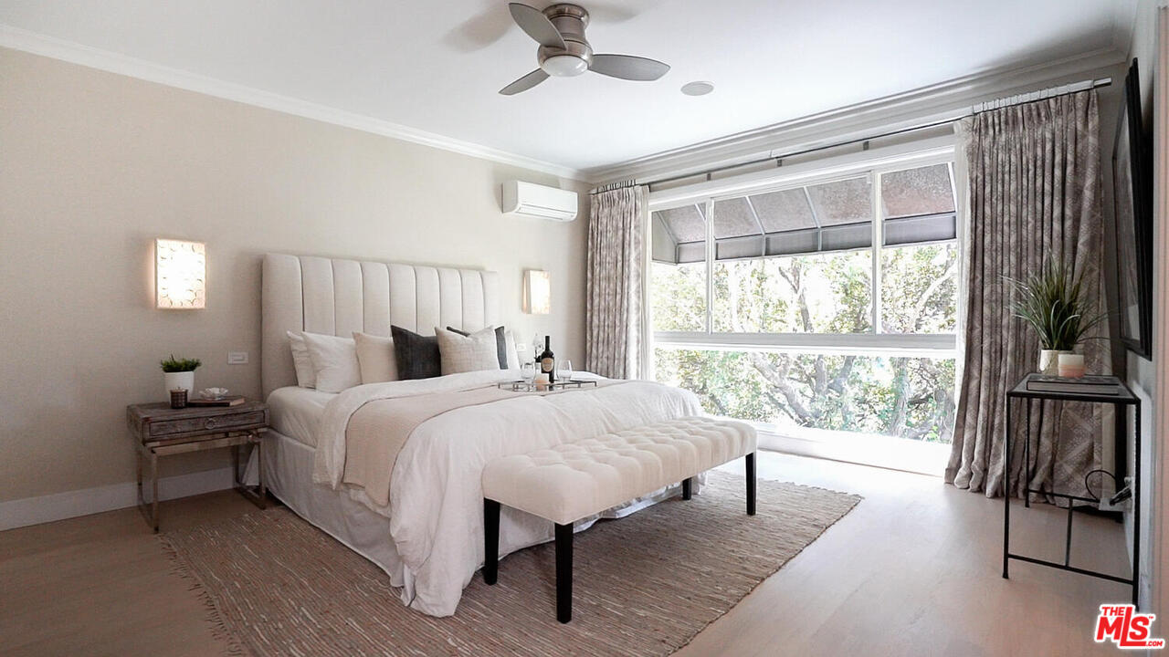 1068 Casiano Road Los Angeles, CA 90049 - Photo 18 of 39