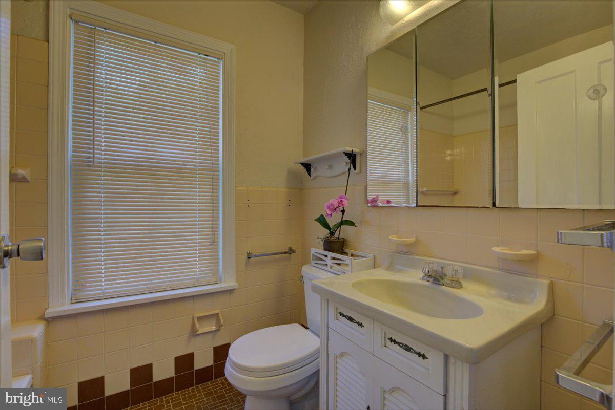 901 Beechwood Road Havertown, PA 19083 - Photo 16 of 30 Gallery Image 16