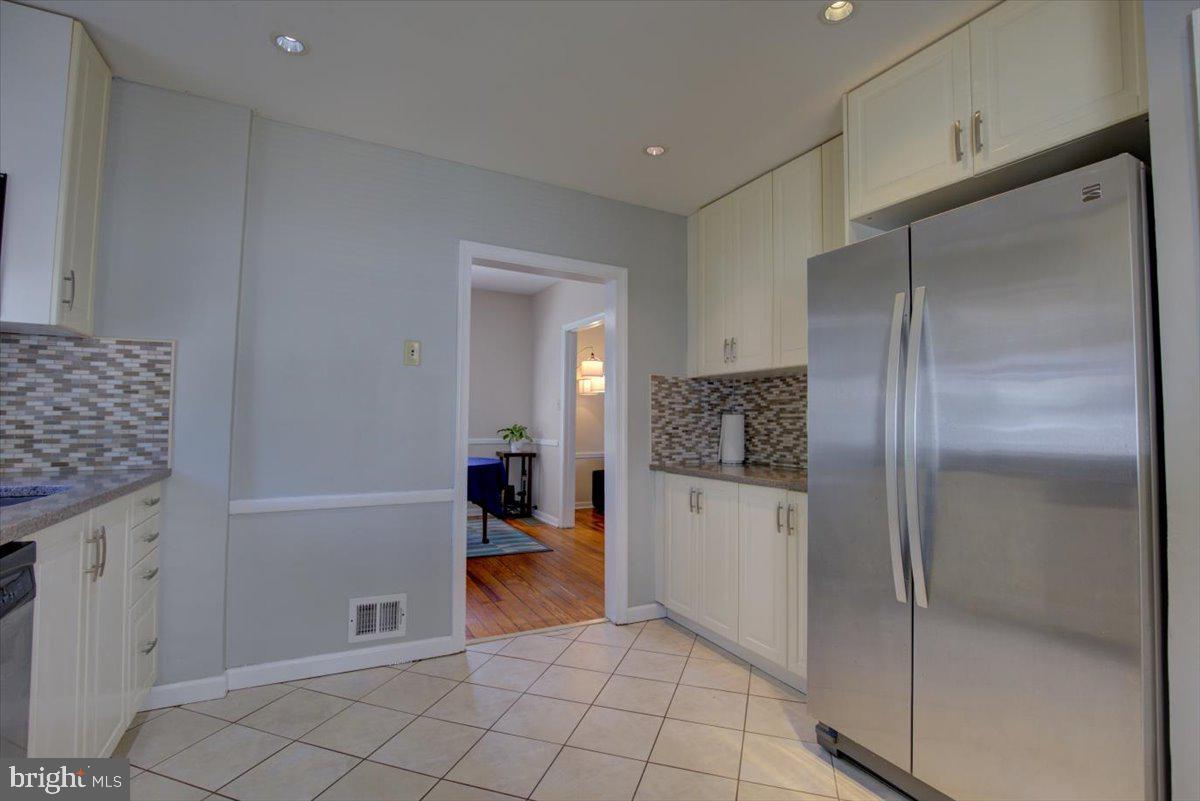 901 Beechwood Road Havertown, PA 19083 - Photo 9 of 30 Gallery Image 9