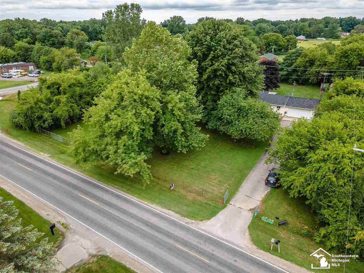10165 Plank Road Maybee, MI 48159 - Photo 3 of 43