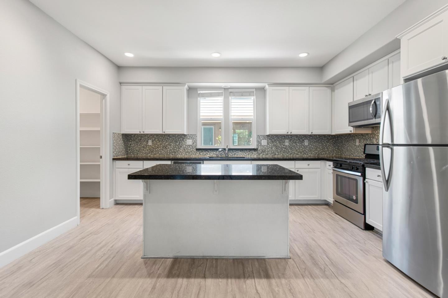 905 Tierney Place Martinez, CA 94553 - Photo 22 of 38