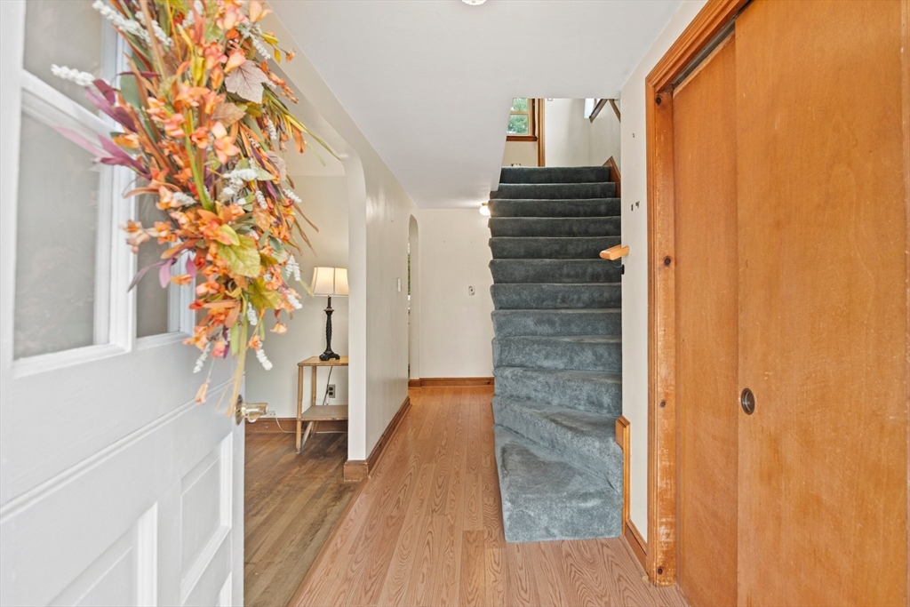 8 Judith Road Wilmington, MA 01887 - Photo 4 of 42 Gallery Image 4