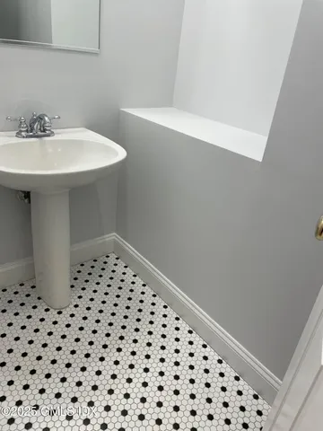 $10,500 | 25 Davenport Avenue, Unit C, Greenwich, CT 06830