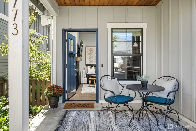 $930,500 | 22773 Southeast 14th Court, Unit 10, Sammamish, WA 98075