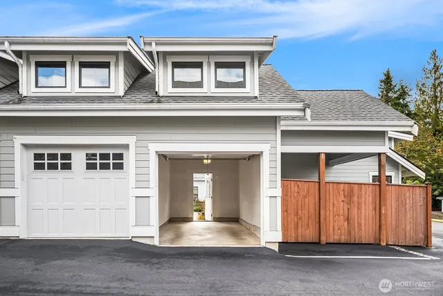 $930,500 | 22773 Southeast 14th Court, Unit 10, Sammamish, WA 98075