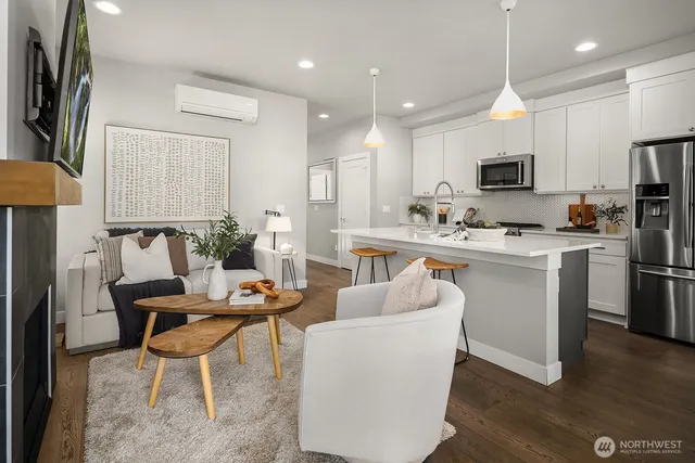 $930,500 | 22773 Southeast 14th Court, Unit 10, Sammamish, WA 98075