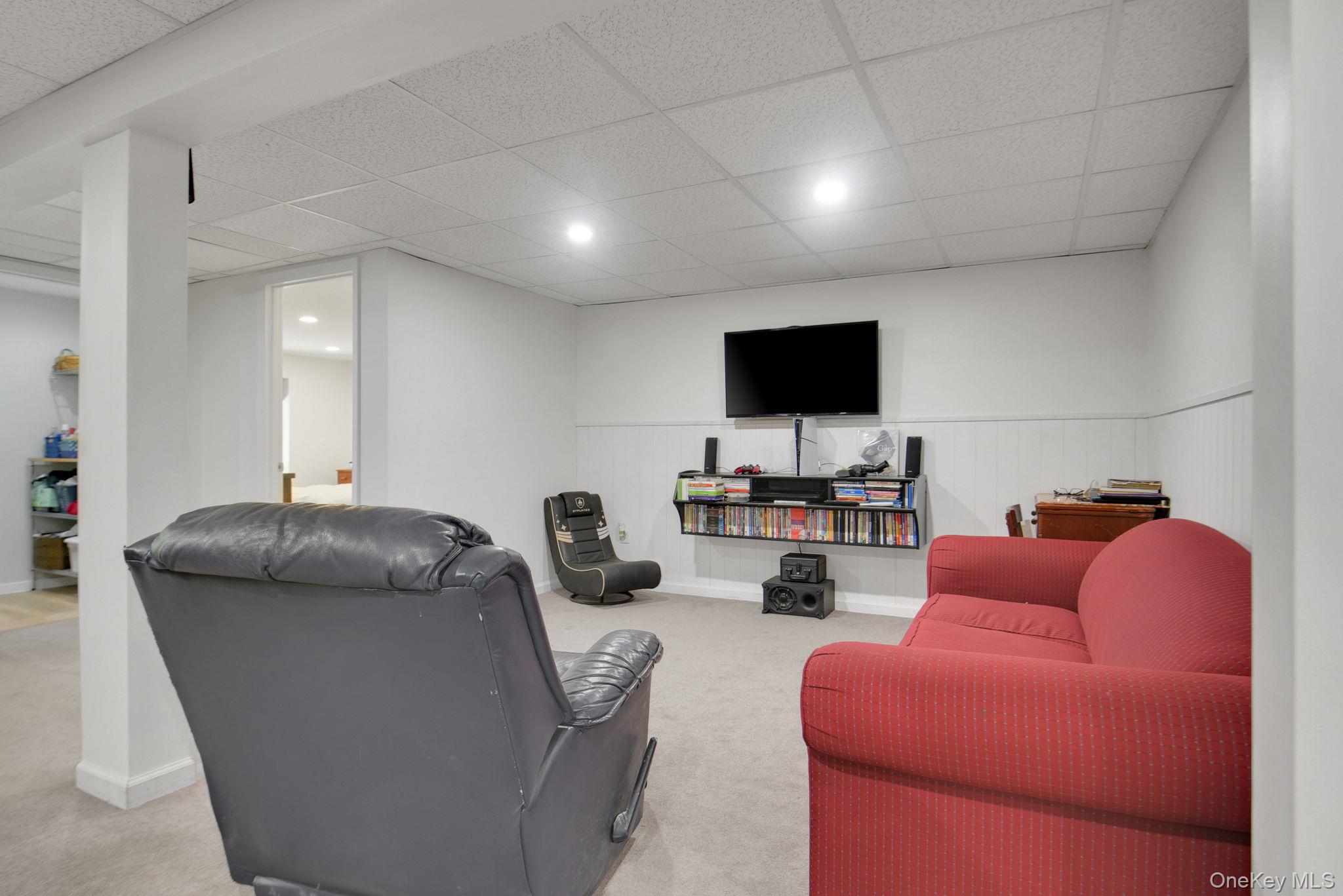 287 Norton Road Red Hook, NY 12571 - Photo 22 of 31