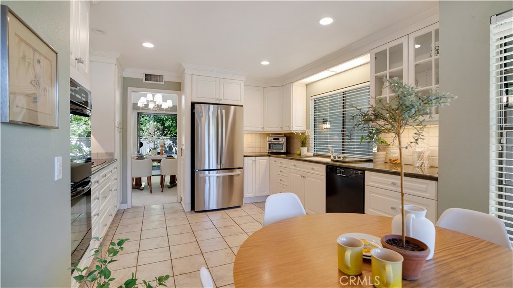 65 Pinewood, Unit 33 Irvine, CA 92604 - Photo 11 of 41