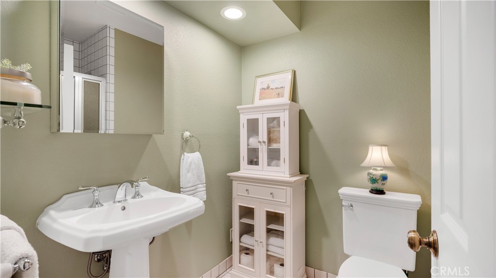 65 Pinewood, Unit 33 Irvine, CA 92604 - Photo 16 of 41 and bath with custom shower