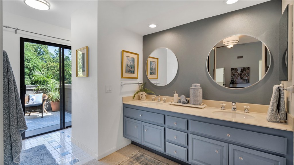 65 Pinewood, Unit 33 Irvine, CA 92604 - Photo 21 of 41 The Primary Bath