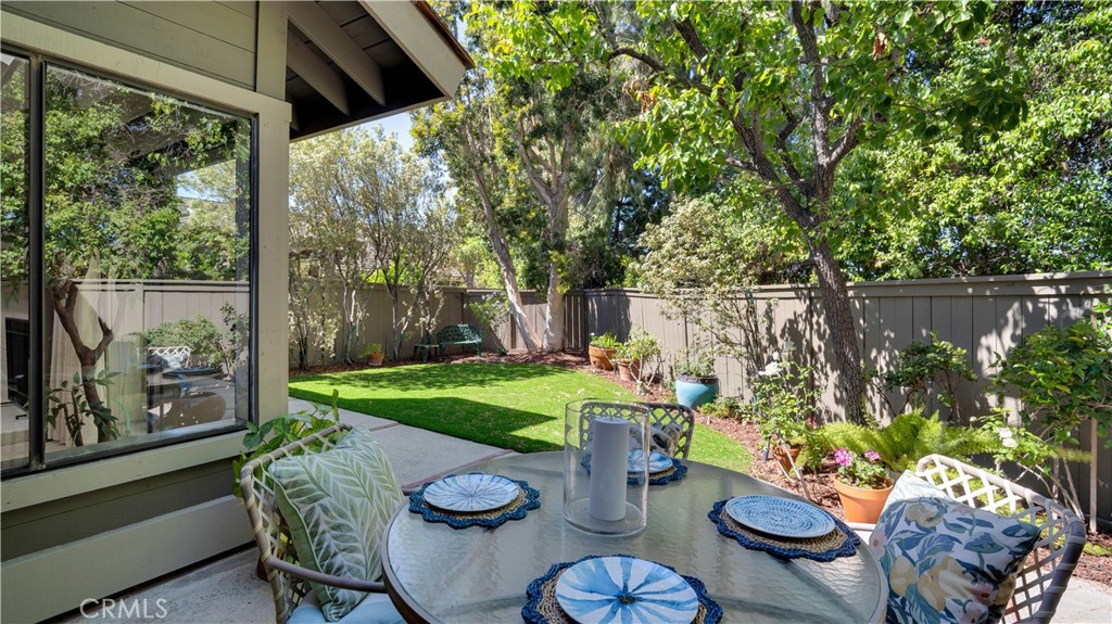 65 Pinewood, Unit 33 Irvine, CA 92604 - Photo 25 of 41 Multiple places for outdoor living