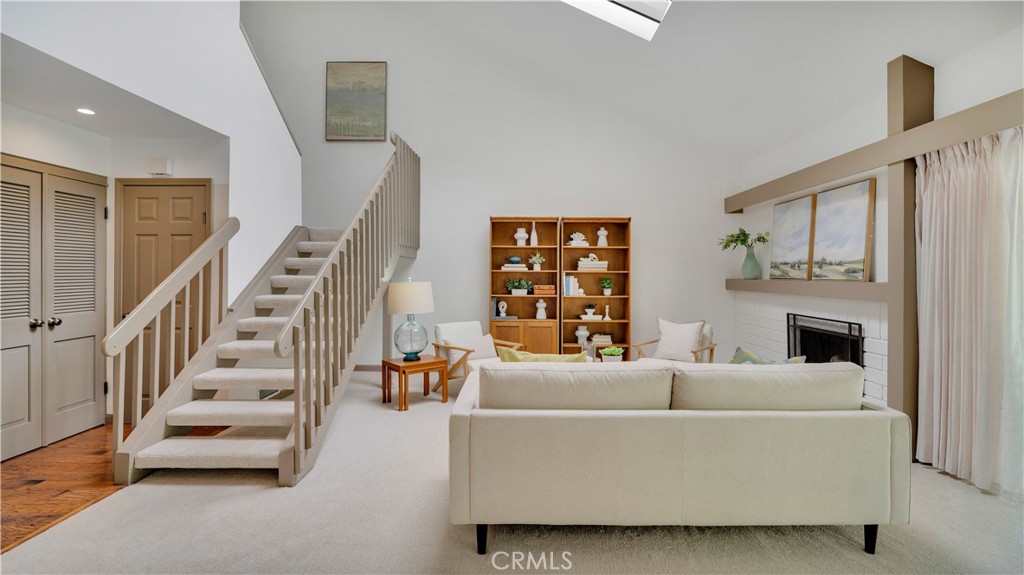 65 Pinewood, Unit 33 Irvine, CA 92604 - Photo 5 of 41 Contemporary ladder staircase