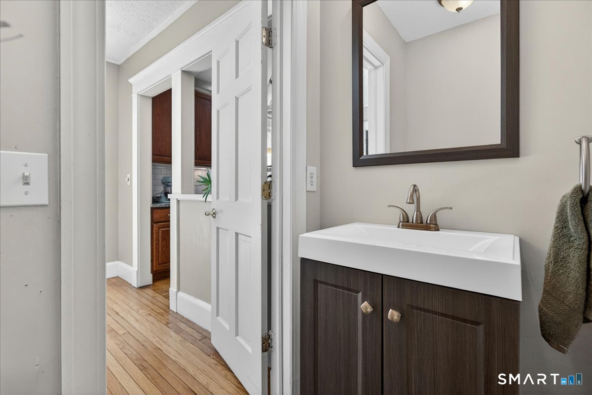 28 Thornton Street Hamden, CT 06517 - Photo 14 of 37