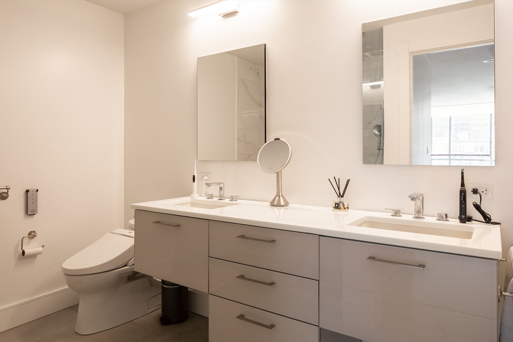45 Province Street, Unit 910 Boston, MA 02108 - Photo 13 of 26