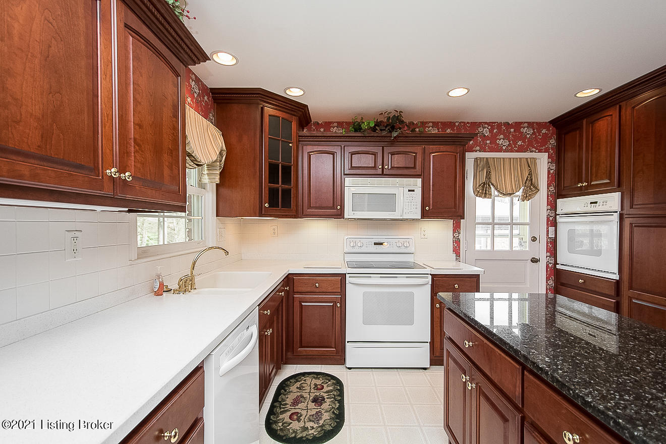 11013 Finchley Road Louisville, KY 40243 - Photo 13 of 50 Eat-In Kitchen